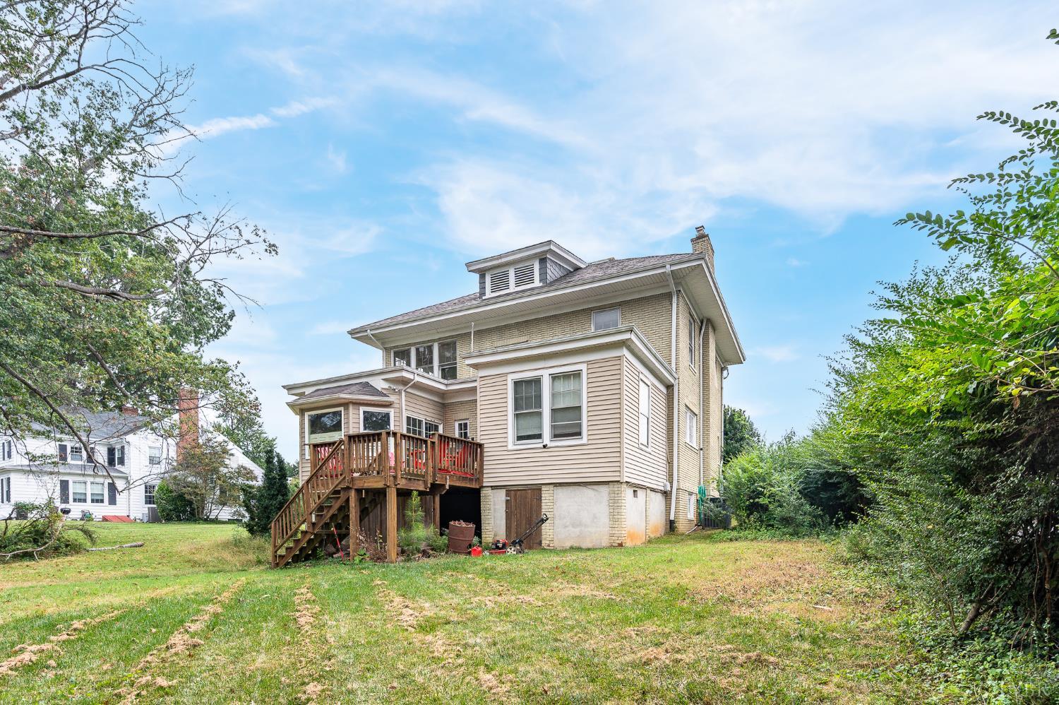 Lynchburg, Virginia 24503, United States, 4 Bedrooms Bedrooms, ,4 BathroomsBathrooms,Residential,Active,196812