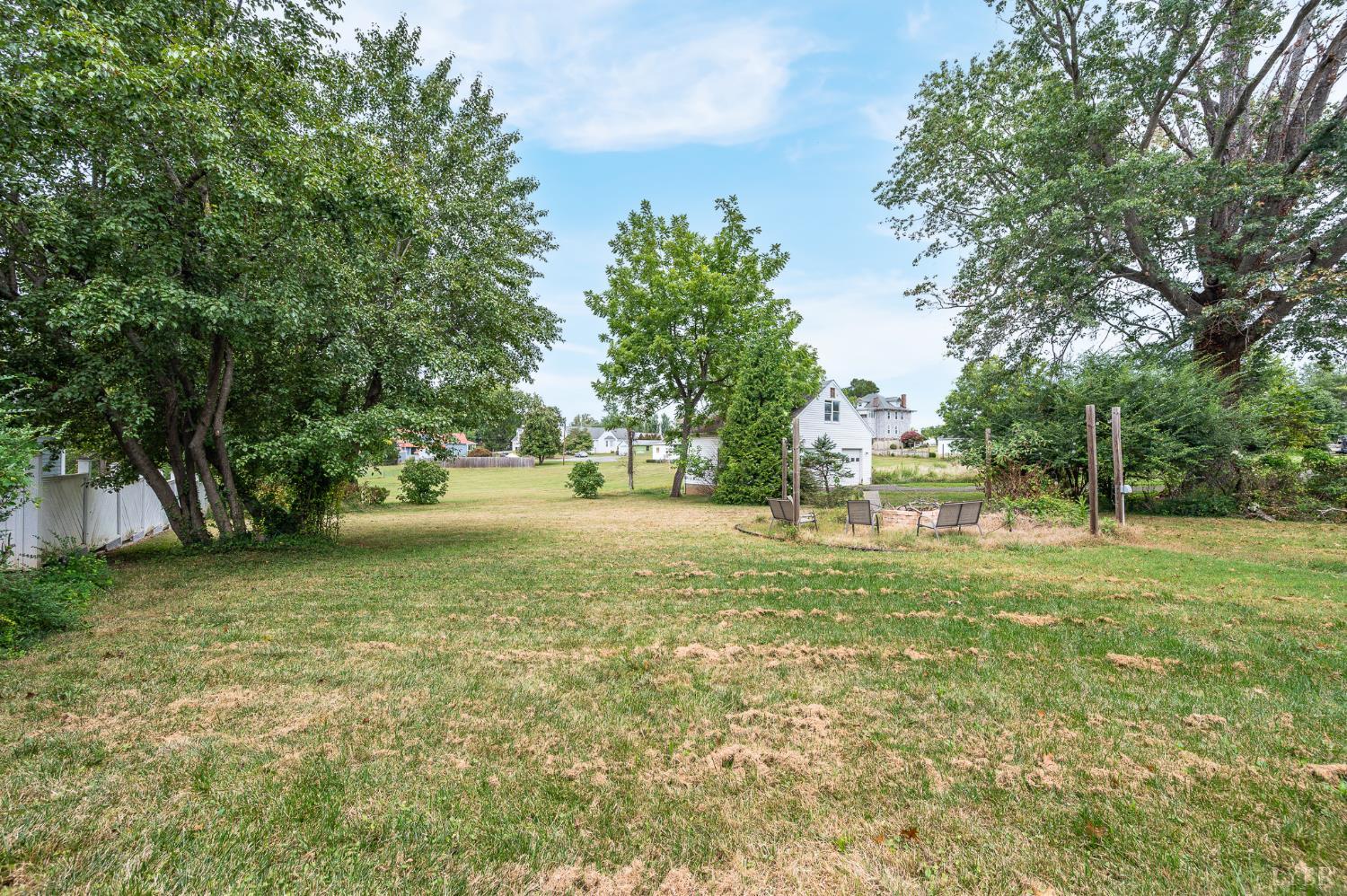 Lynchburg, Virginia 24503, United States, 4 Bedrooms Bedrooms, ,4 BathroomsBathrooms,Residential,Active,196812