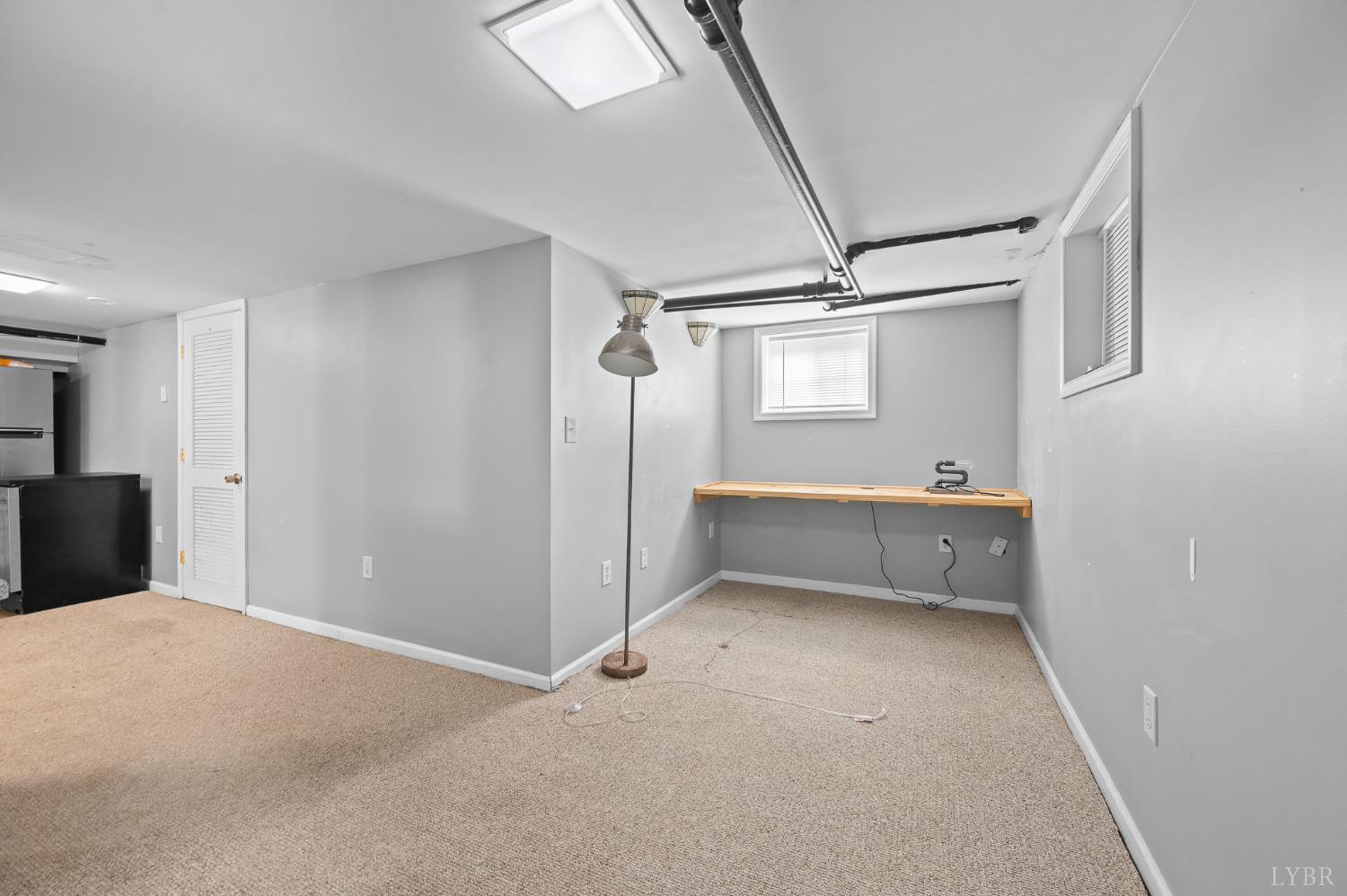 Lynchburg, Virginia 24503, United States, 4 Bedrooms Bedrooms, ,4 BathroomsBathrooms,Residential,Active,196812