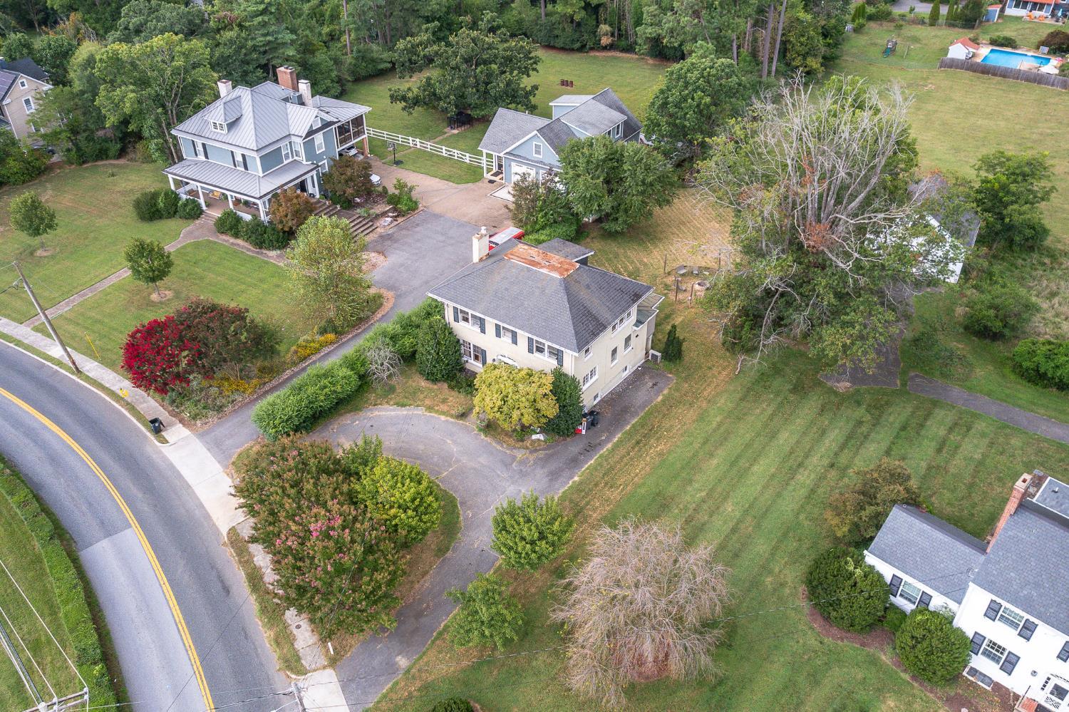 Lynchburg, Virginia 24503, United States, 4 Bedrooms Bedrooms, ,4 BathroomsBathrooms,Residential,Active,196812