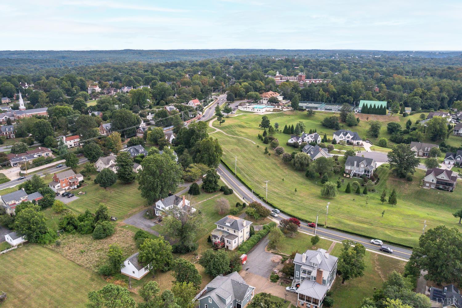 Lynchburg, Virginia 24503, United States, 4 Bedrooms Bedrooms, ,4 BathroomsBathrooms,Residential,Active,196812