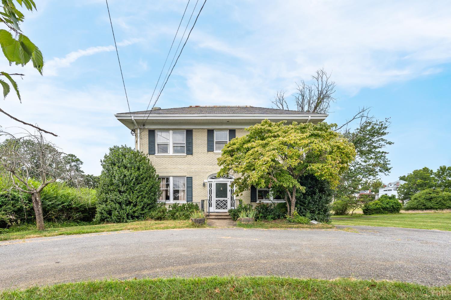 Lynchburg, Virginia 24503, United States, 4 Bedrooms Bedrooms, ,4 BathroomsBathrooms,Residential,Active,196812
