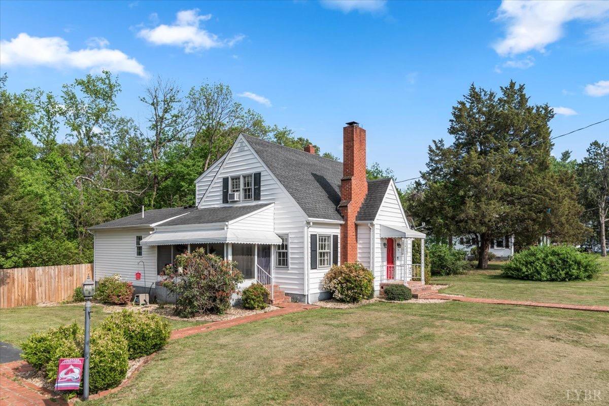 152 Pine Street, Amherst, Virginia image 1