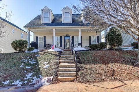 Photo of 1040 Cranberry Ct Ct, Moneta, VA 24121 (MLS # 364444)