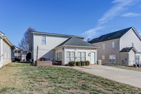 Tiny photo for 1040 Cranberry Ct Ct, Moneta, VA 24121 (MLS # 364444)