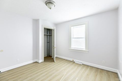 Tiny photo for 154 Lake Court Ave Ave, Lynchburg, VA 24502 (MLS # 365109)