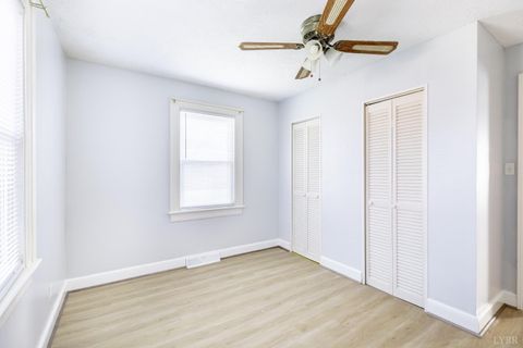 Tiny photo for 154 Lake Court Ave Ave, Lynchburg, VA 24502 (MLS # 365109)