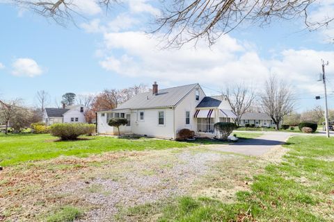 Tiny photo for 154 Lake Court Ave Ave, Lynchburg, VA 24502 (MLS # 365109)