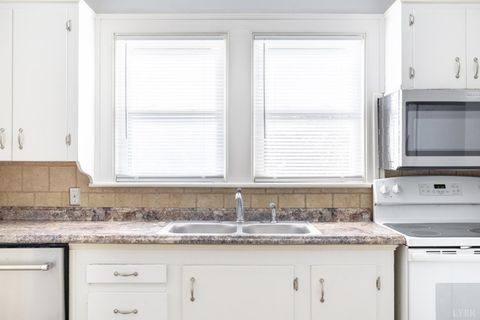 Tiny photo for 154 Lake Court Ave Ave, Lynchburg, VA 24502 (MLS # 365109)