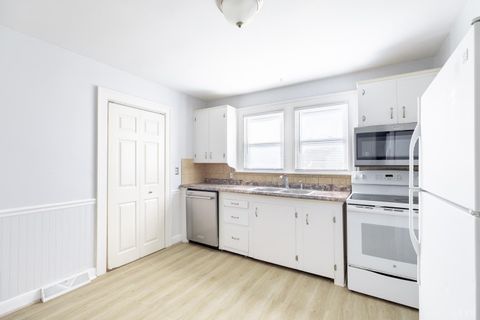 Tiny photo for 154 Lake Court Ave Ave, Lynchburg, VA 24502 (MLS # 365109)