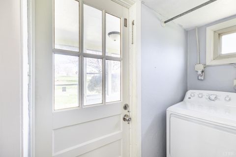 Tiny photo for 154 Lake Court Ave Ave, Lynchburg, VA 24502 (MLS # 365109)