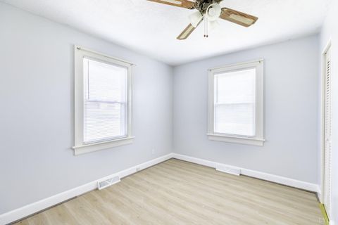 Tiny photo for 154 Lake Court Ave Ave, Lynchburg, VA 24502 (MLS # 365109)