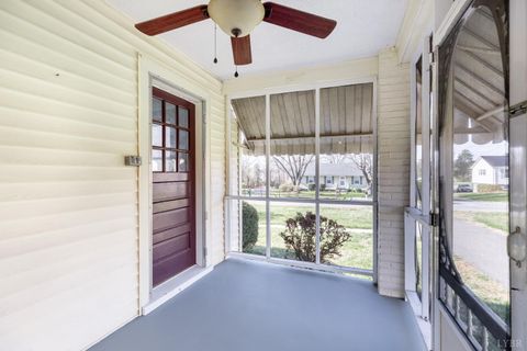 Tiny photo for 154 Lake Court Ave Ave, Lynchburg, VA 24502 (MLS # 365109)