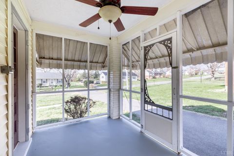 Tiny photo for 154 Lake Court Ave Ave, Lynchburg, VA 24502 (MLS # 365109)