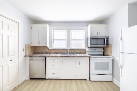 Tiny photo for 154 Lake Court Ave Ave, Lynchburg, VA 24502 (MLS # 365109)