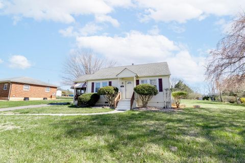 Tiny photo for 154 Lake Court Ave Ave, Lynchburg, VA 24502 (MLS # 365109)