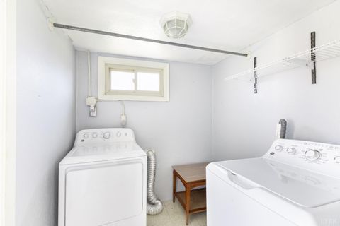 Tiny photo for 154 Lake Court Ave Ave, Lynchburg, VA 24502 (MLS # 365109)