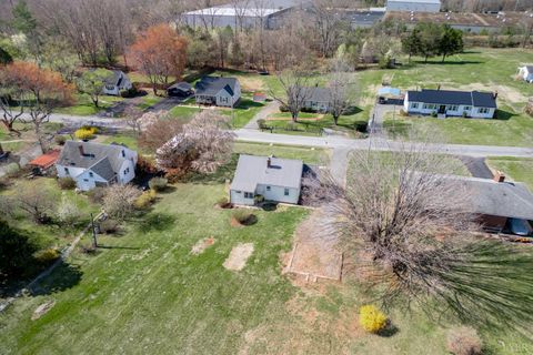 Tiny photo for 154 Lake Court Ave Ave, Lynchburg, VA 24502 (MLS # 365109)