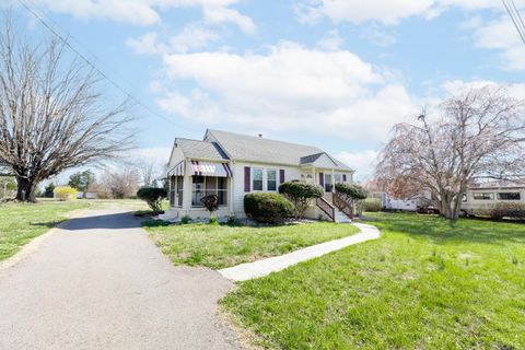 Tiny photo for 154 Lake Court Ave Ave, Lynchburg, VA 24502 (MLS # 365109)