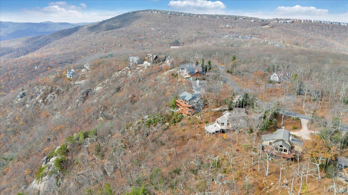 Wintergreen, Virginia 22967, United States, 6 Bedrooms Bedrooms, ,6 BathroomsBathrooms,Residential,Active,121931