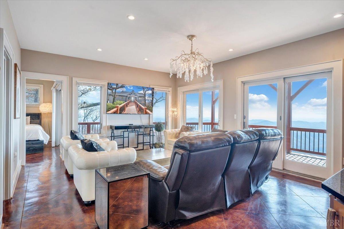 Wintergreen, Virginia 22967, United States, 6 Bedrooms Bedrooms, ,6 BathroomsBathrooms,Residential,Active,121931