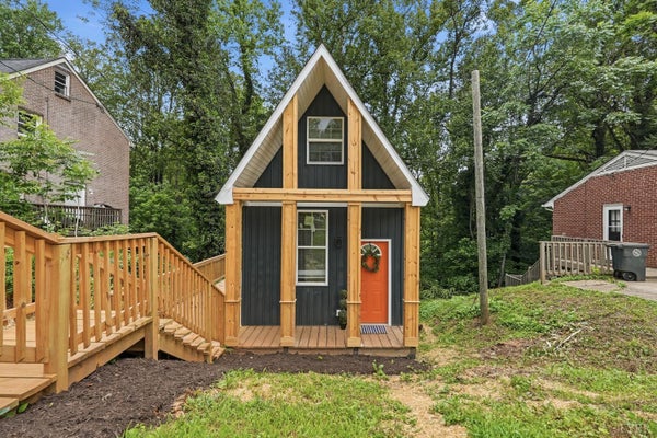 4625 FERNCLIFF DR, LYNCHBURG, VA 24502 - Image a8b2cc1e8344f32bf29f80cc995a2d2d/1908011784