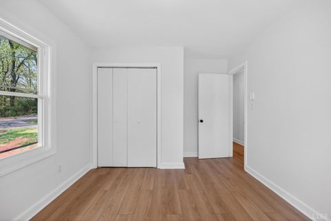 Tiny photo for 161 Sunrise Street, Appomattox, VA 24522 (MLS # 365535)