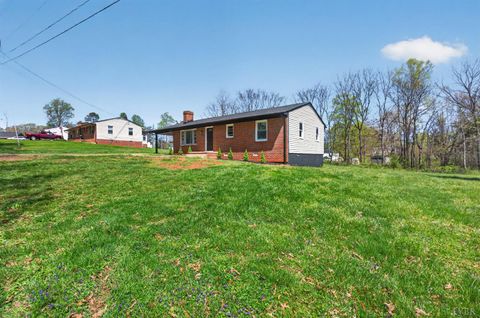Tiny photo for 161 Sunrise Street, Appomattox, VA 24522 (MLS # 365535)