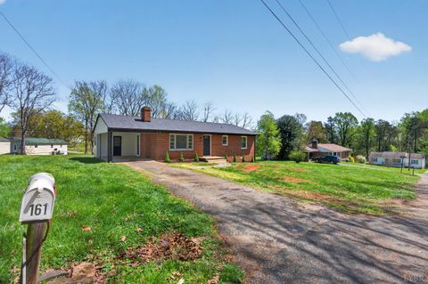 Tiny photo for 161 Sunrise Street, Appomattox, VA 24522 (MLS # 365535)
