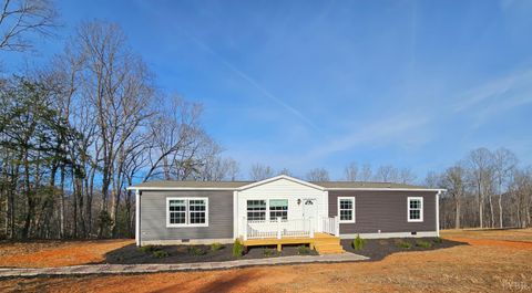 Photo of 2066 Turkey Mountain Rd, Amherst, VA 24521 (MLS # 364193)