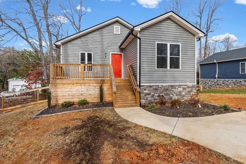 Tiny photo for 150 Oak Grove Drive, Madison Heights, VA 24572 (MLS # 363857)