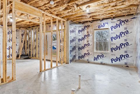 Tiny photo for 150 Oak Grove Drive, Madison Heights, VA 24572 (MLS # 363857)