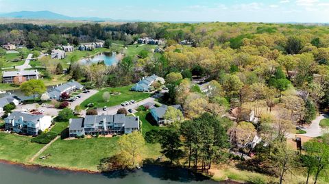 Tiny photo for 472 Oak Point Road, Forest, VA 24551 (MLS # 365775)