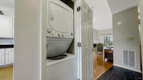 Tiny photo for 472 Oak Point Road, Forest, VA 24551 (MLS # 365775)