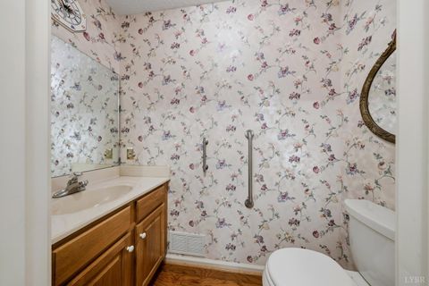 Tiny photo for 472 Oak Point Road, Forest, VA 24551 (MLS # 365775)
