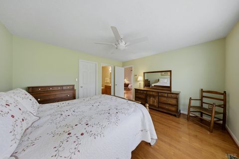 Tiny photo for 472 Oak Point Road, Forest, VA 24551 (MLS # 365775)