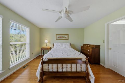 Tiny photo for 472 Oak Point Road, Forest, VA 24551 (MLS # 365775)