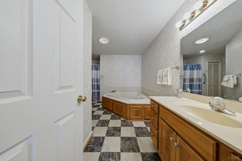 Tiny photo for 472 Oak Point Road, Forest, VA 24551 (MLS # 365775)