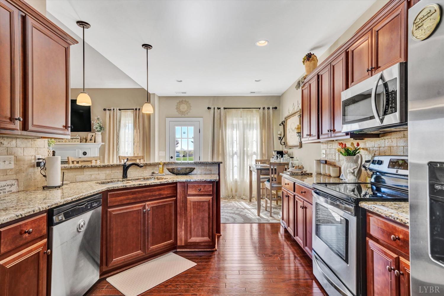 1414 Autumn Run Drive, Forest, Virginia image 12