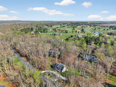 Tiny photo for 1722 Country Club Road Rd, Appomattox, VA 24522 (MLS # 365503)