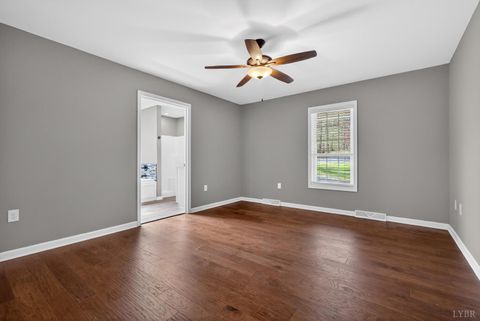 Tiny photo for 1722 Country Club Road Rd, Appomattox, VA 24522 (MLS # 365503)