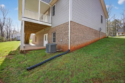 Tiny photo for 1722 Country Club Road Rd, Appomattox, VA 24522 (MLS # 365503)