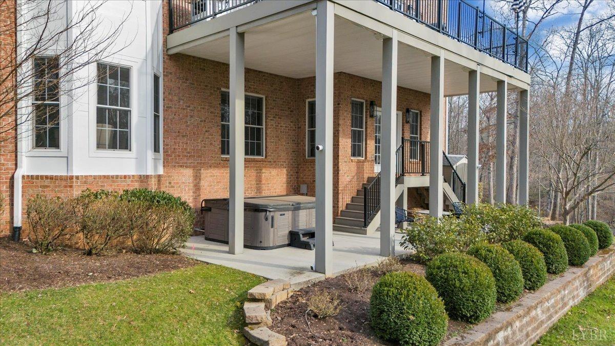 Lynchburg, Virginia 24503, United States, 5 Bedrooms Bedrooms, ,6 BathroomsBathrooms,Residential,Pending,89785