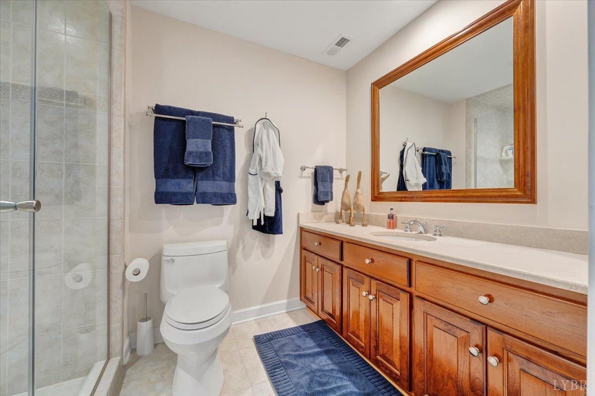 Lynchburg, Virginia 24503, United States, 5 Bedrooms Bedrooms, ,6 BathroomsBathrooms,Residential,Pending,89785