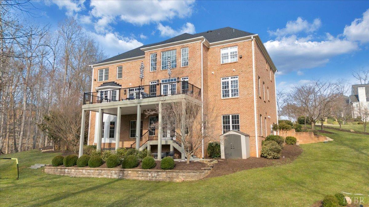 Lynchburg, Virginia 24503, United States, 5 Bedrooms Bedrooms, ,6 BathroomsBathrooms,Residential,Pending,89785