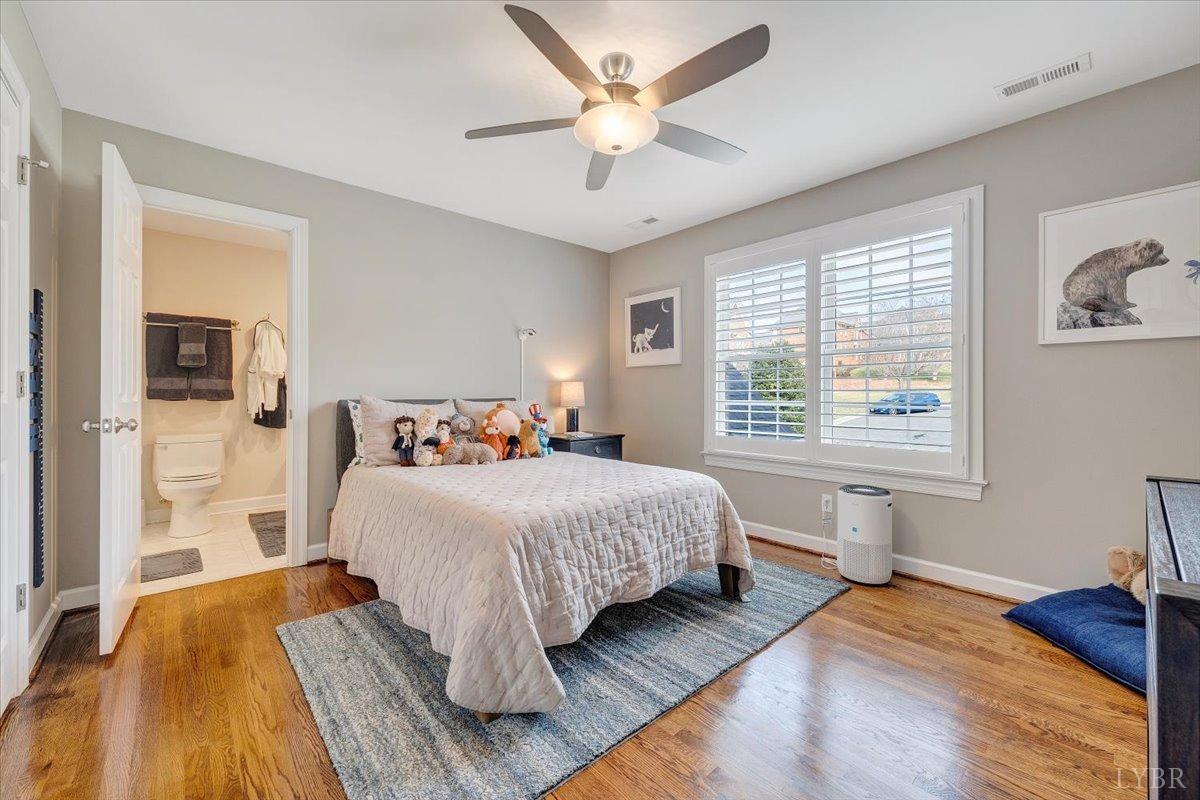 Lynchburg, Virginia 24503, United States, 5 Bedrooms Bedrooms, ,6 BathroomsBathrooms,Residential,Pending,89785