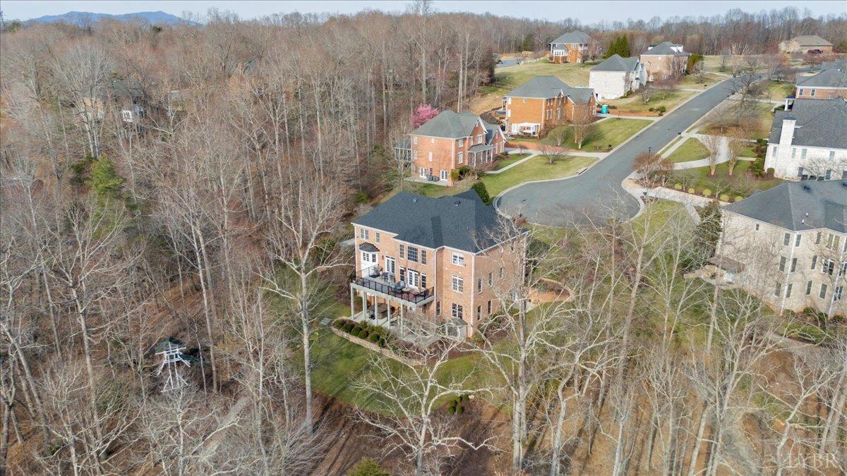 Lynchburg, Virginia 24503, United States, 5 Bedrooms Bedrooms, ,6 BathroomsBathrooms,Residential,Pending,89785