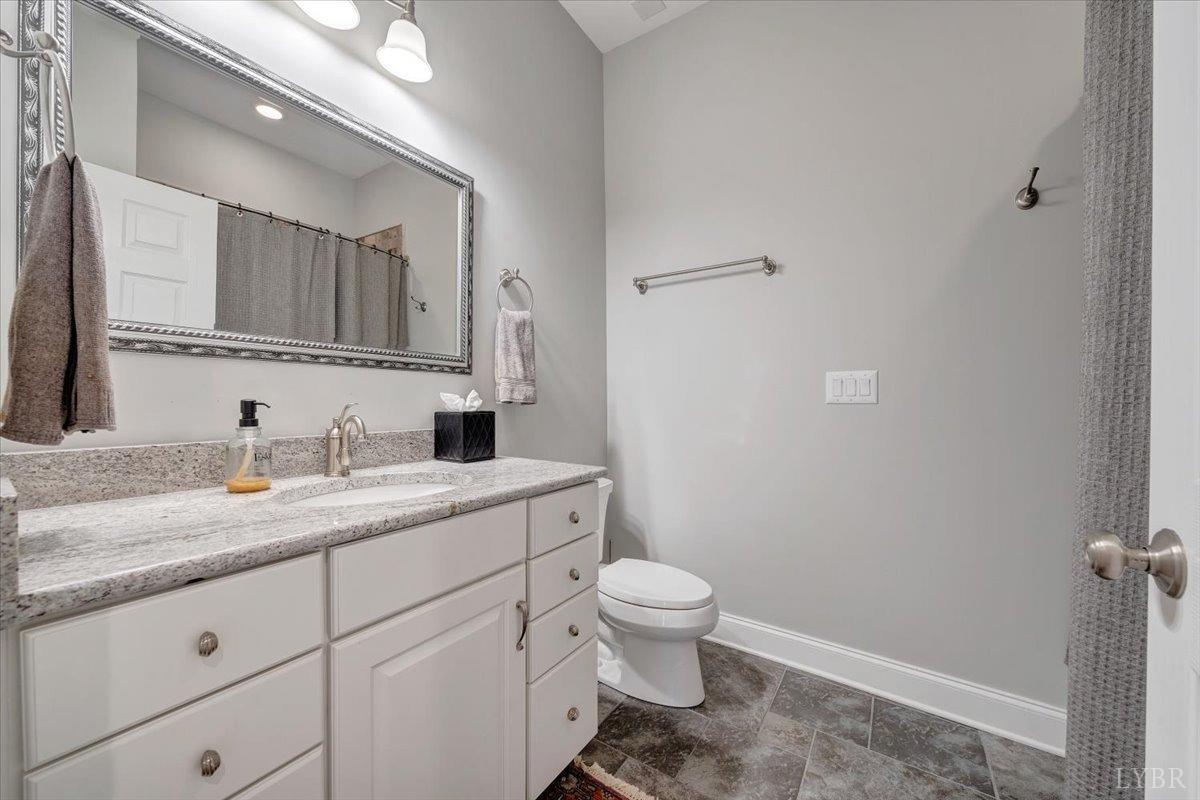 Lynchburg, Virginia 24503, United States, 5 Bedrooms Bedrooms, ,6 BathroomsBathrooms,Residential,Pending,89785