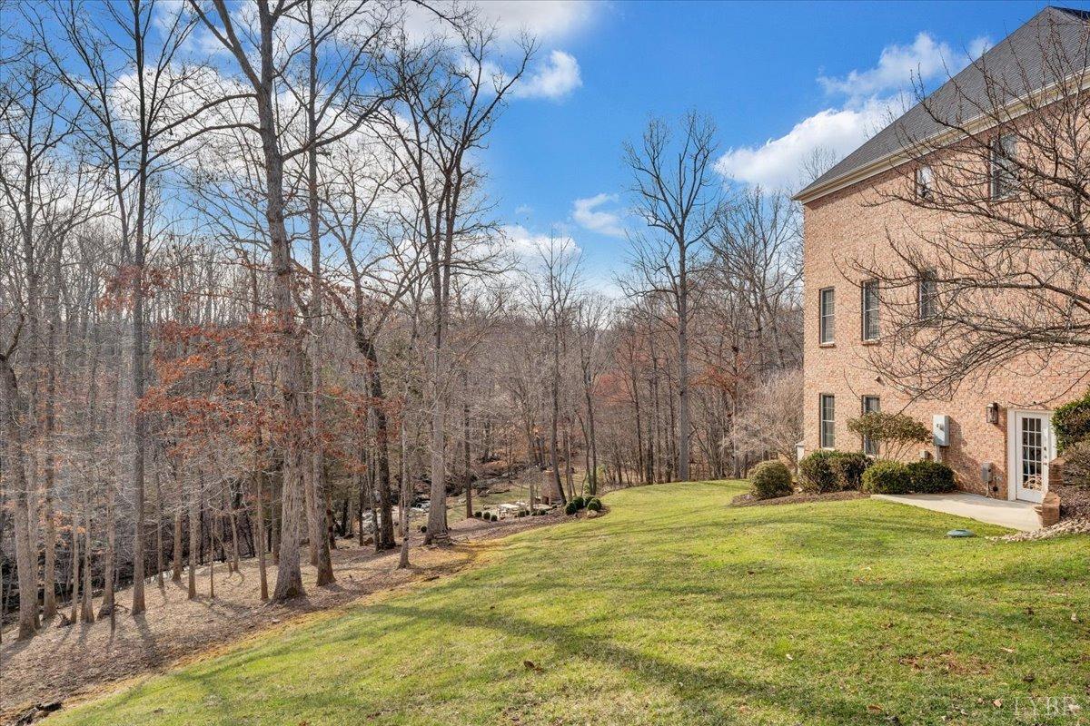 Lynchburg, Virginia 24503, United States, 5 Bedrooms Bedrooms, ,6 BathroomsBathrooms,Residential,Pending,89785