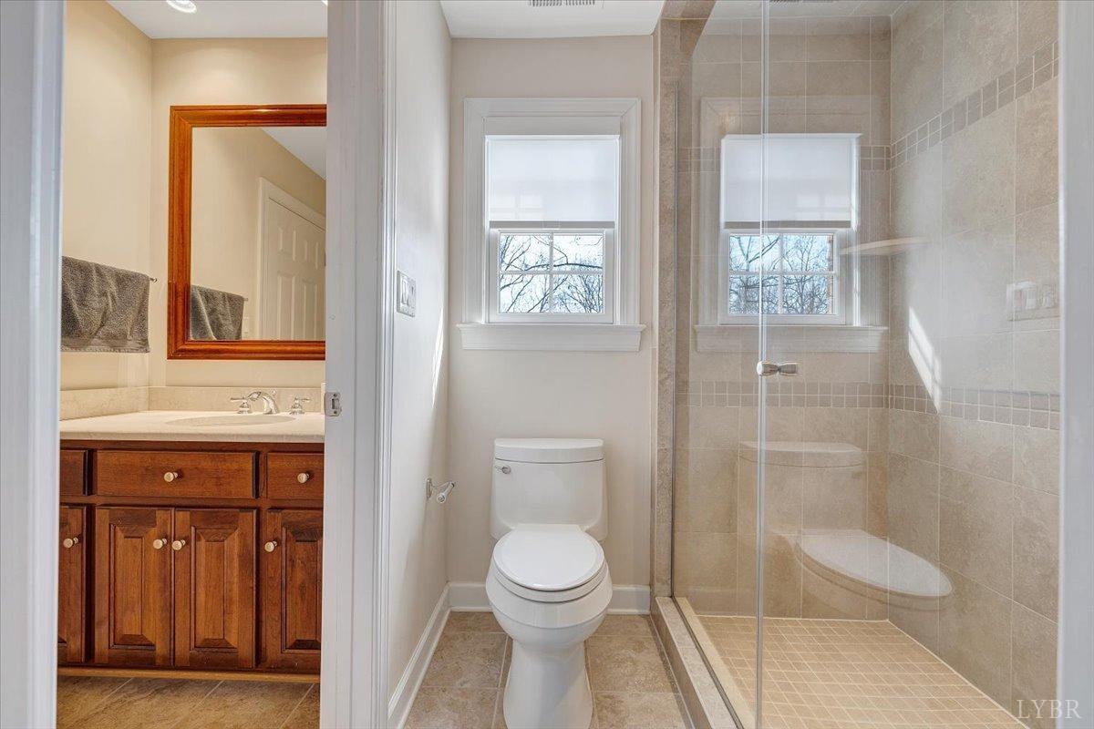 Lynchburg, Virginia 24503, United States, 5 Bedrooms Bedrooms, ,6 BathroomsBathrooms,Residential,Pending,89785